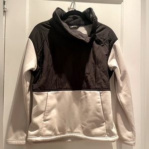 The North Face women’s pullover, size medium. Grey and cream.